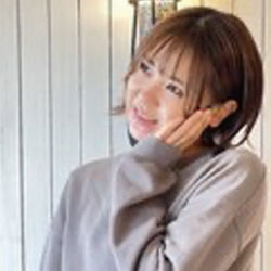 top stylist 桃谷 早菜